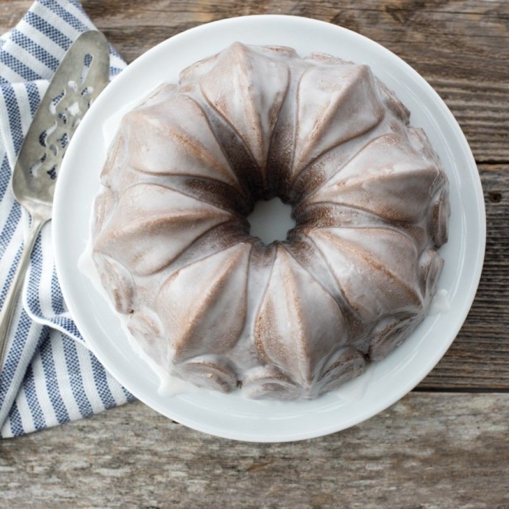  Nordic Ware Fleur De Lis Bundt Pan