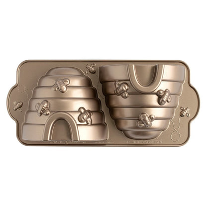  Nordic Ware 3-D Beehive Cake Pan