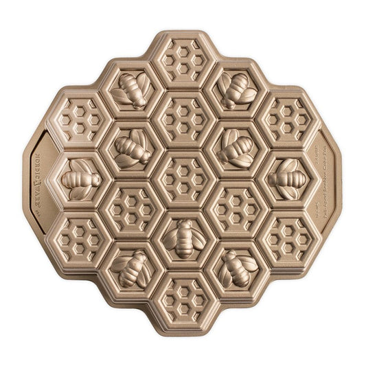  Nordic Ware Honeycomb Pull-Apart Pan