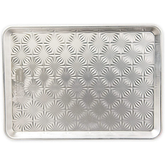  Nordic Ware Naturals Vintage Starburst Half Sheet Pan