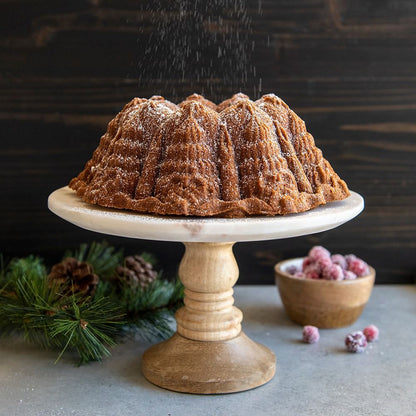  Nordic Ware Very Merry Bundt Pan