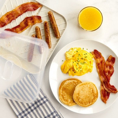  Nordic Ware Medium Slanted Bacon Tray With Lid