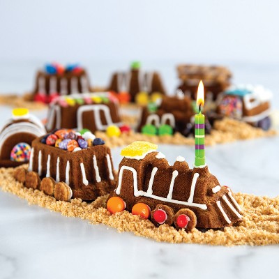  Nordic Ware Train Cake Pan