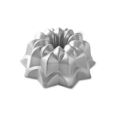  Nordic Ware Vintage Star Bundt® Pan