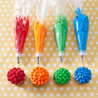  Nordic Ware Pastry Decorating Set