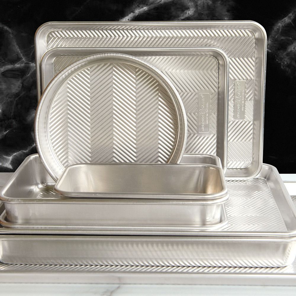  Nordic Ware Prism 9"x 13" Rectangular Baking Pan