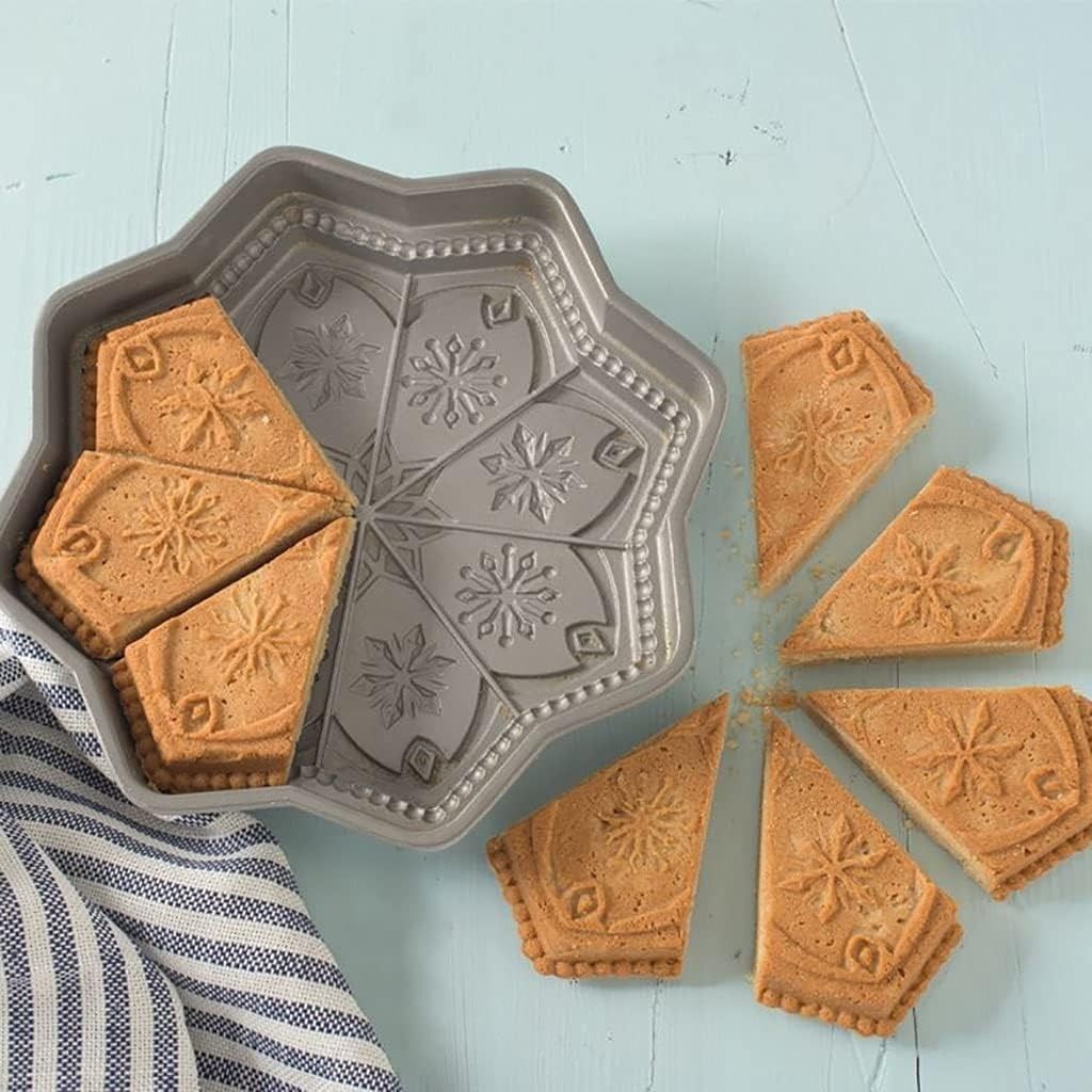  Nordic Ware Sweet Snowflakes Shortbread Pan