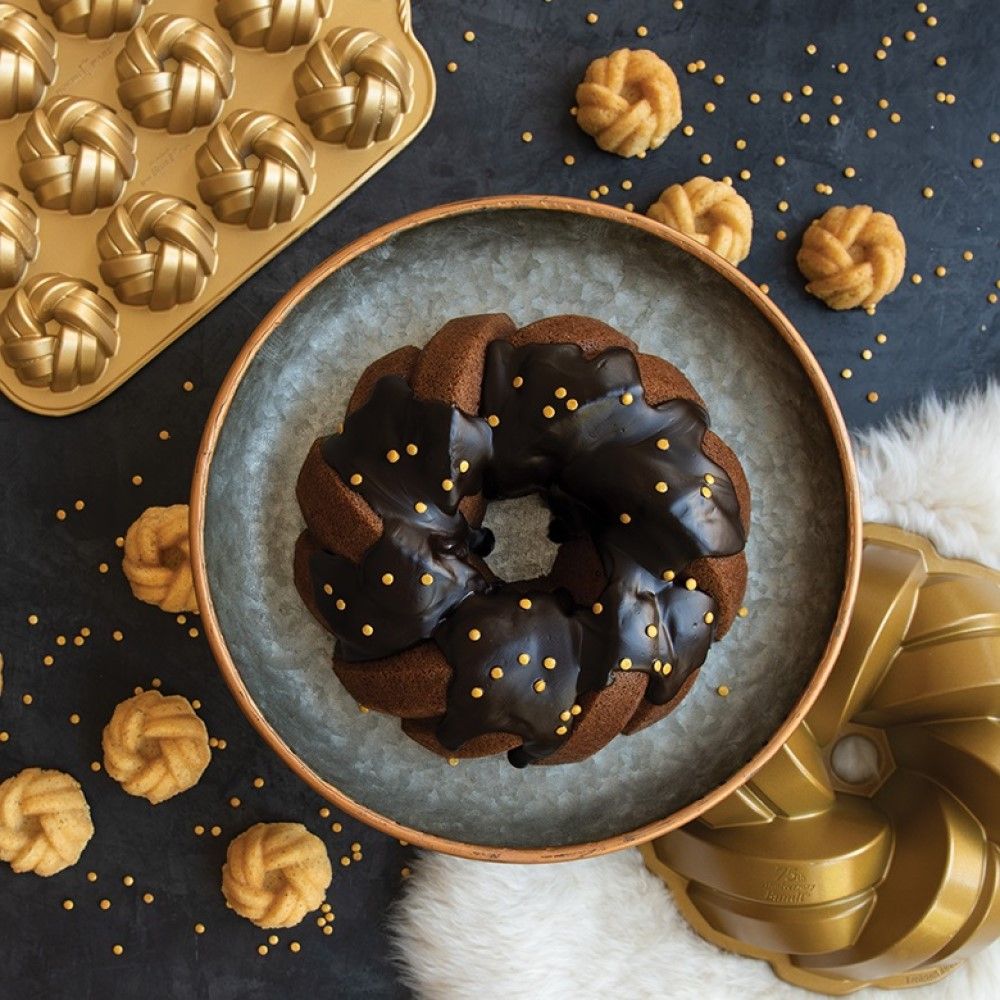  Nordic Ware Premier Gold Anniversary Bundt Pan Set